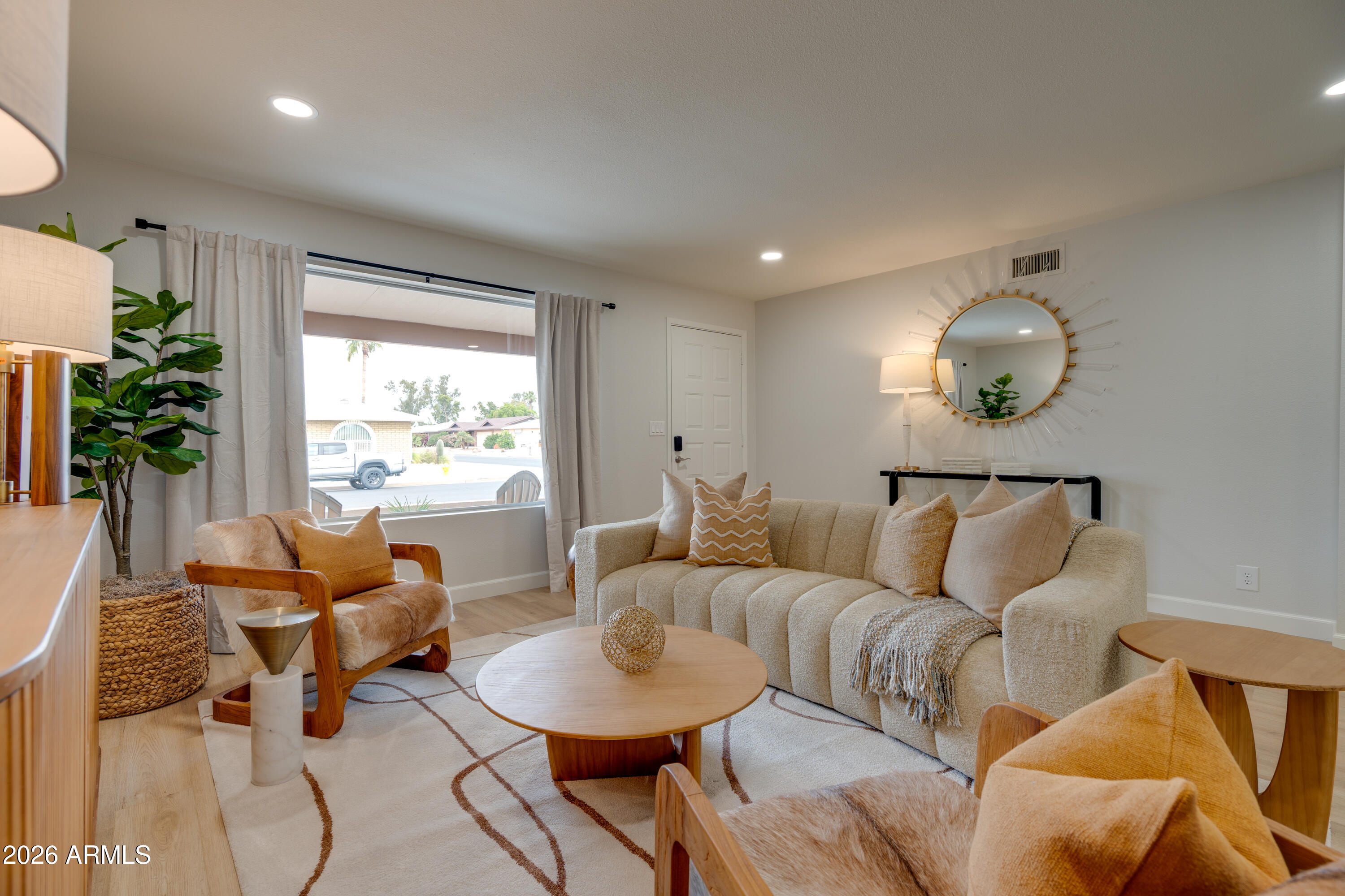 4749 E EDGEWOOD Avenue