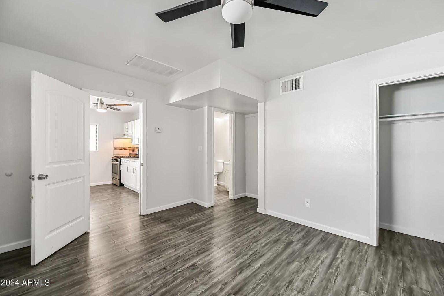 1744 W Glendale Avenue Apt 2