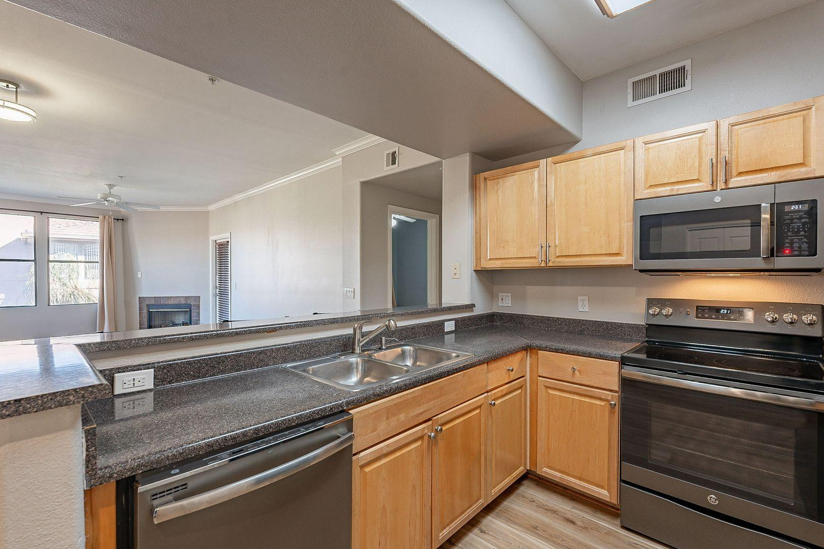 19777 N 76th Street 3306