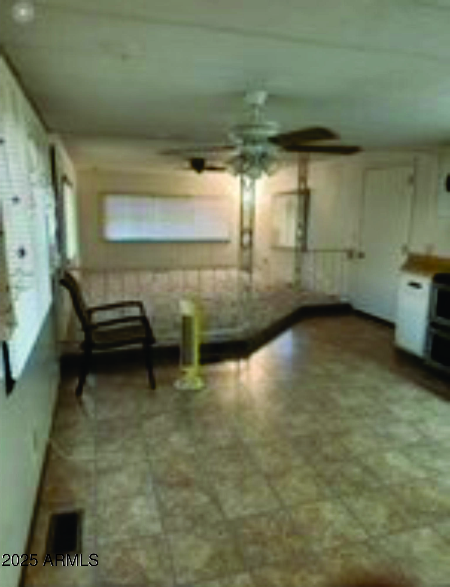 3104 E Broadway Road 295