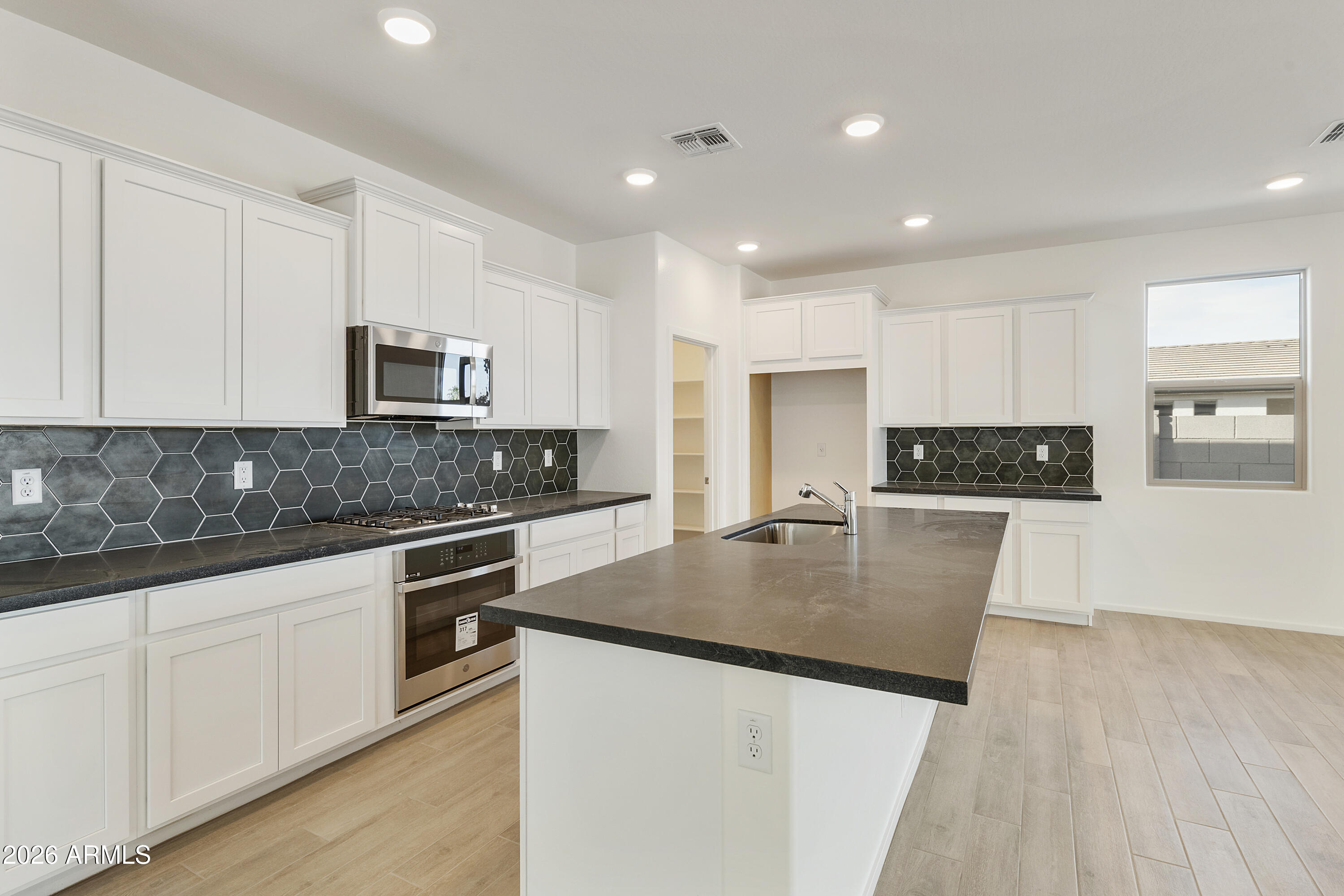 5017 W STRAY HORSE Lane