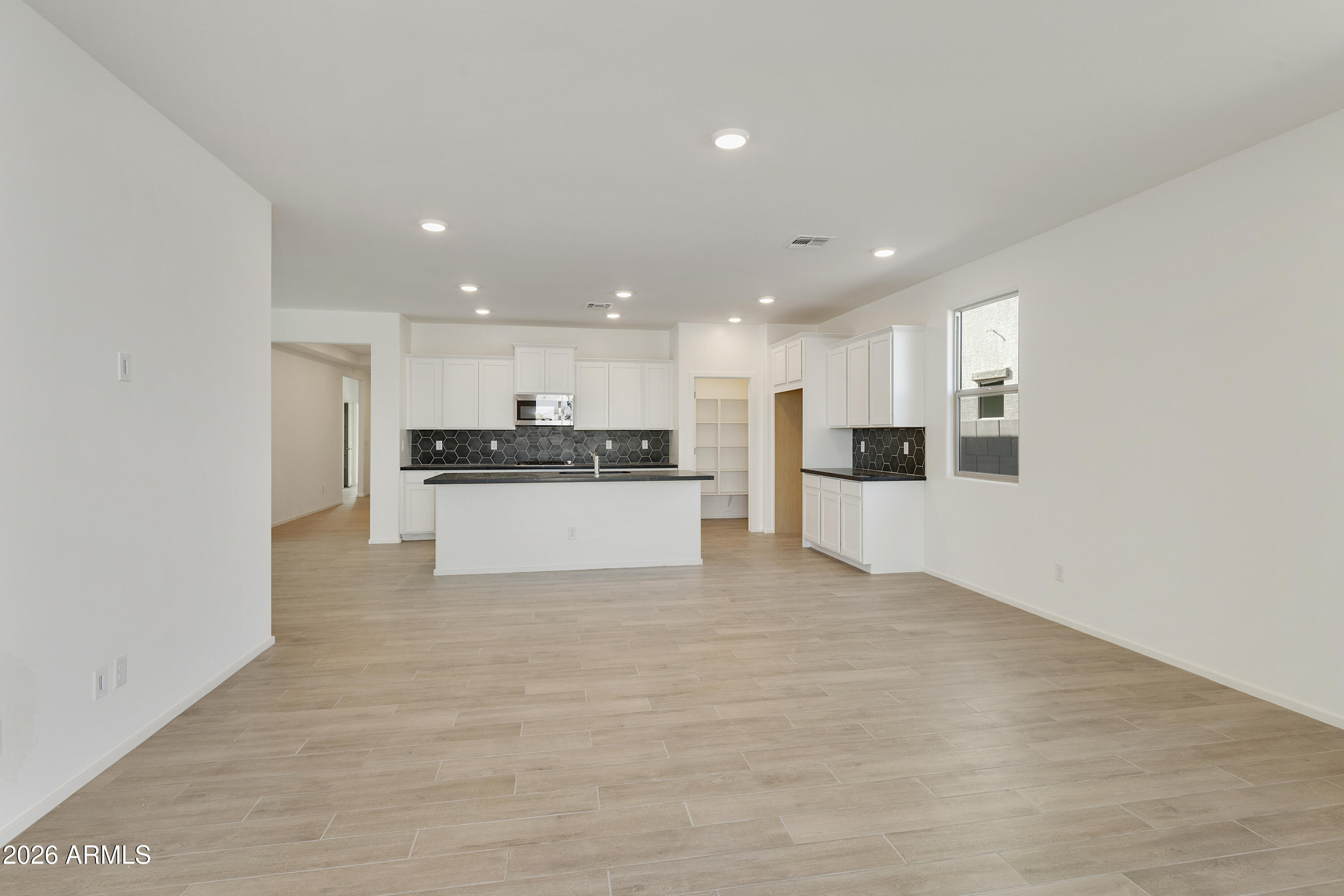 5017 W STRAY HORSE Lane