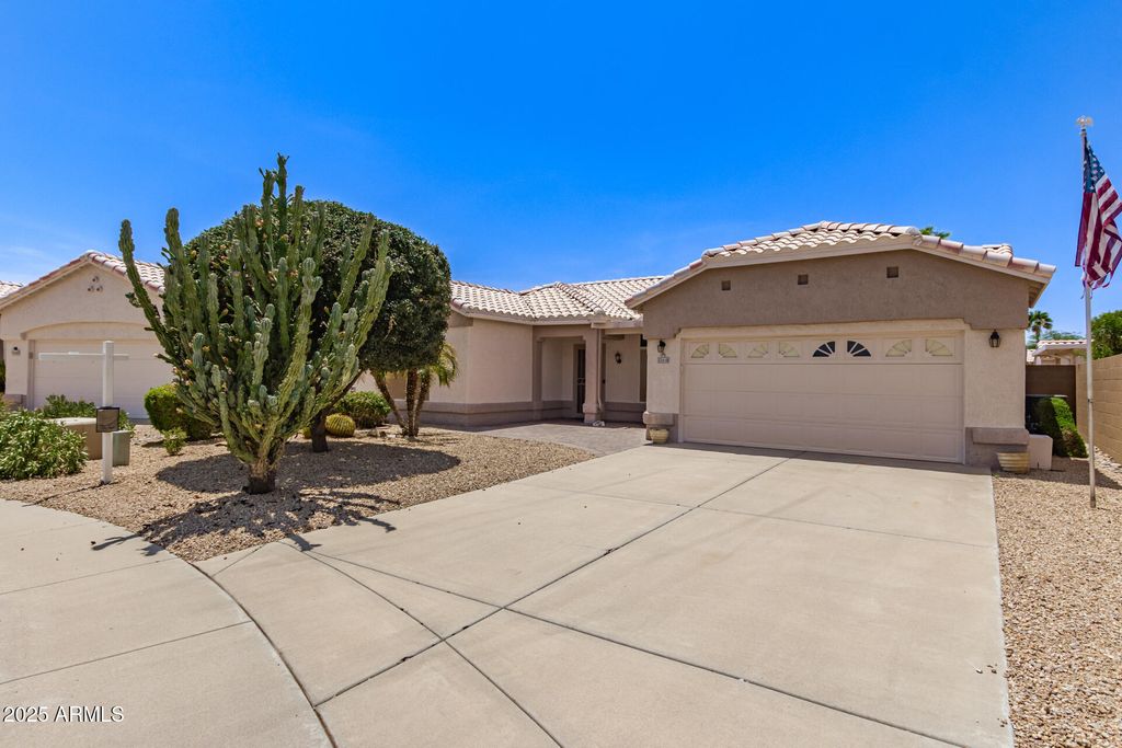 Photo of 22610 N Cabana Lane, Sun City West, AZ 85375 (MLS # 6887586)