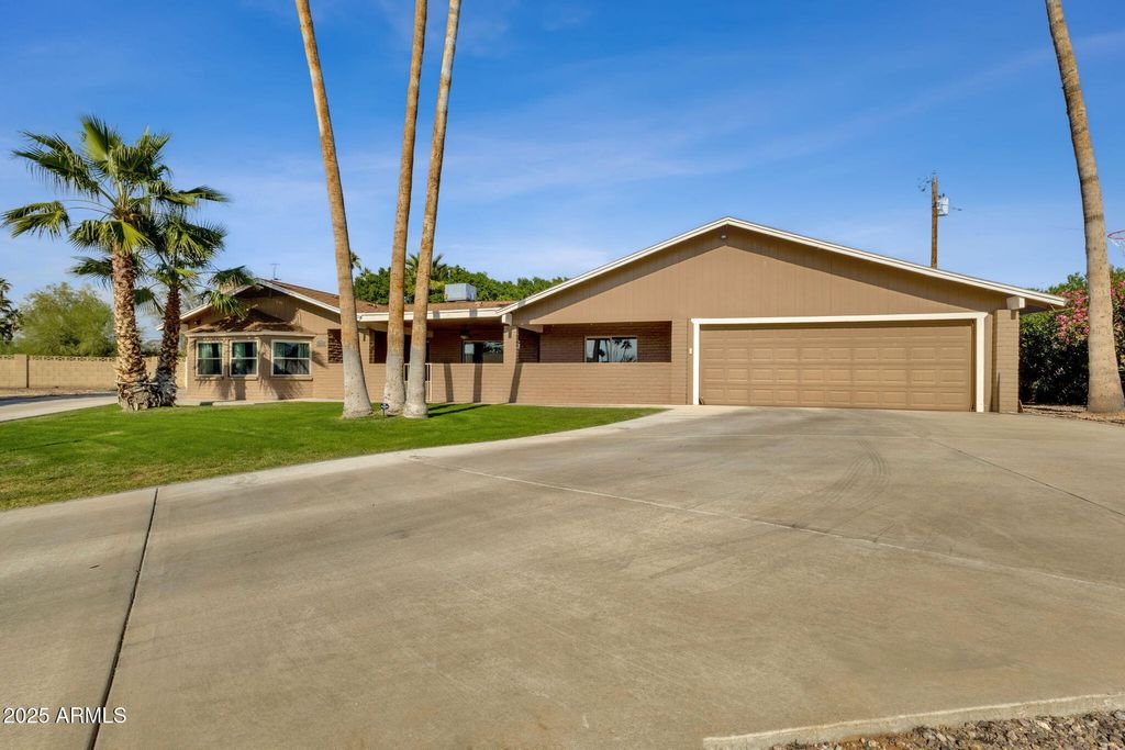 Photo of 13633 N 51st Way, Scottsdale, AZ 85254 (MLS # 6947361)