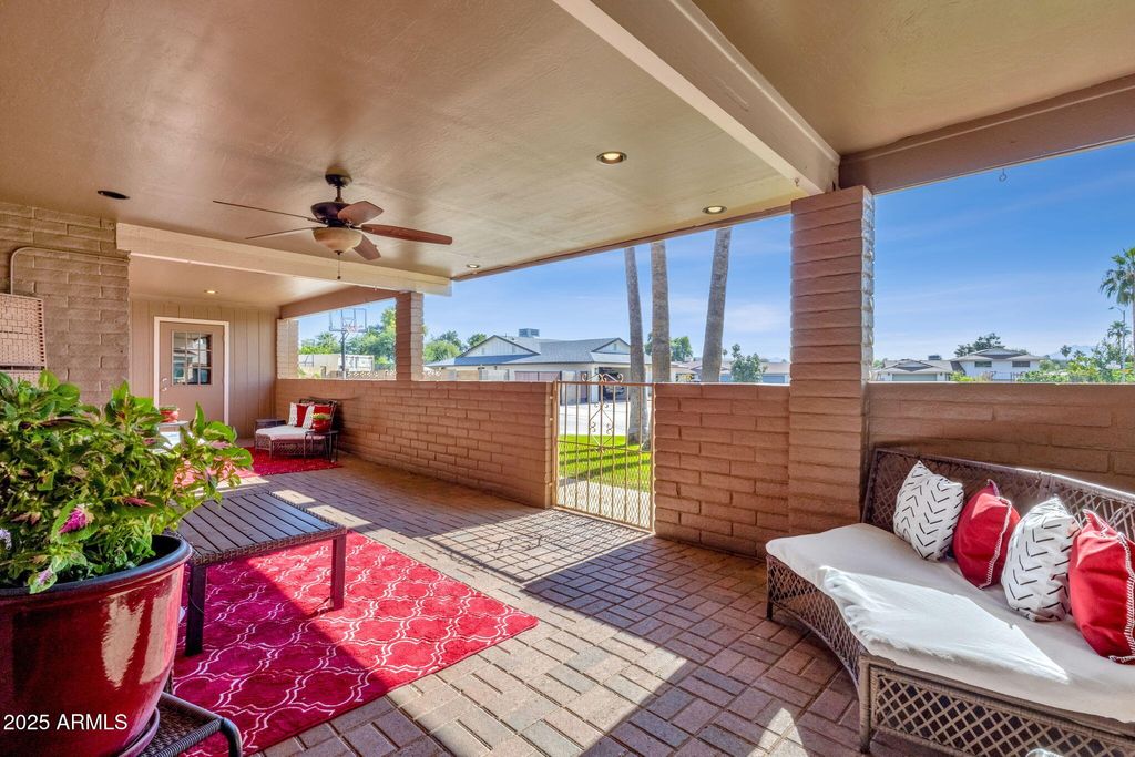 Photo of 13633 N 51st Way, Scottsdale, AZ 85254 (MLS # 6947361)