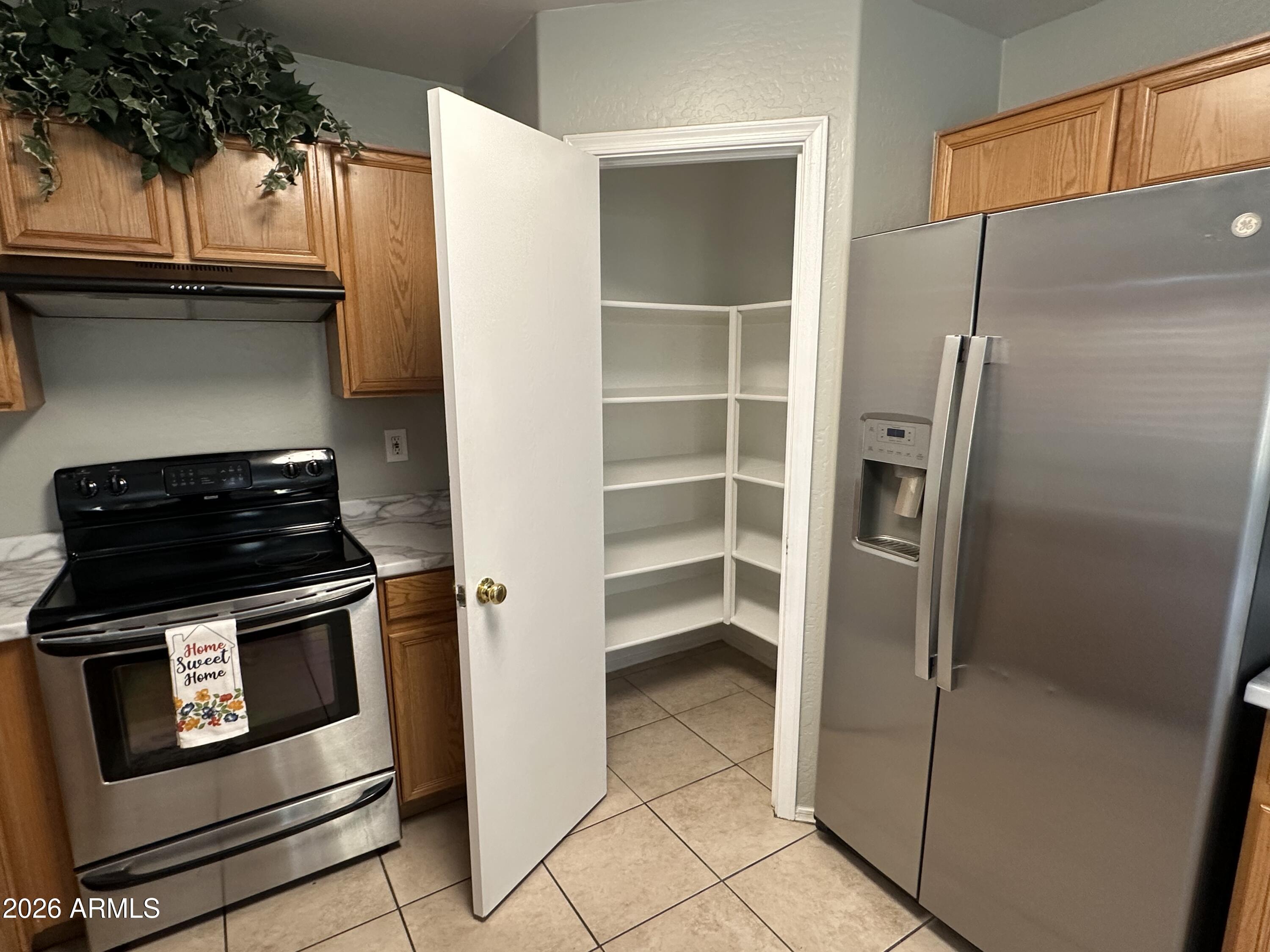 12769 W DREYFUS Drive