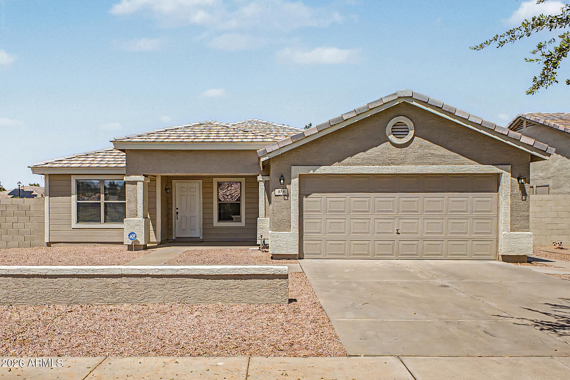 674 W ORCHARD Way