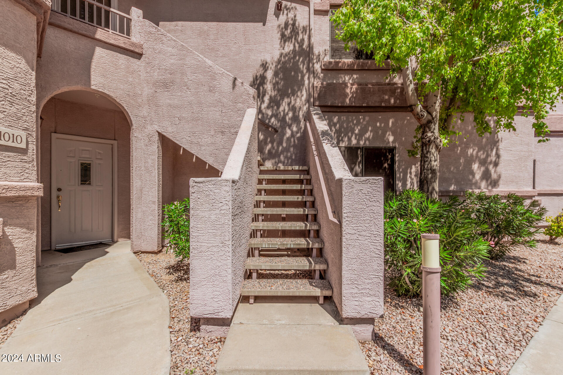 View Scottsdale, AZ 85260 condo