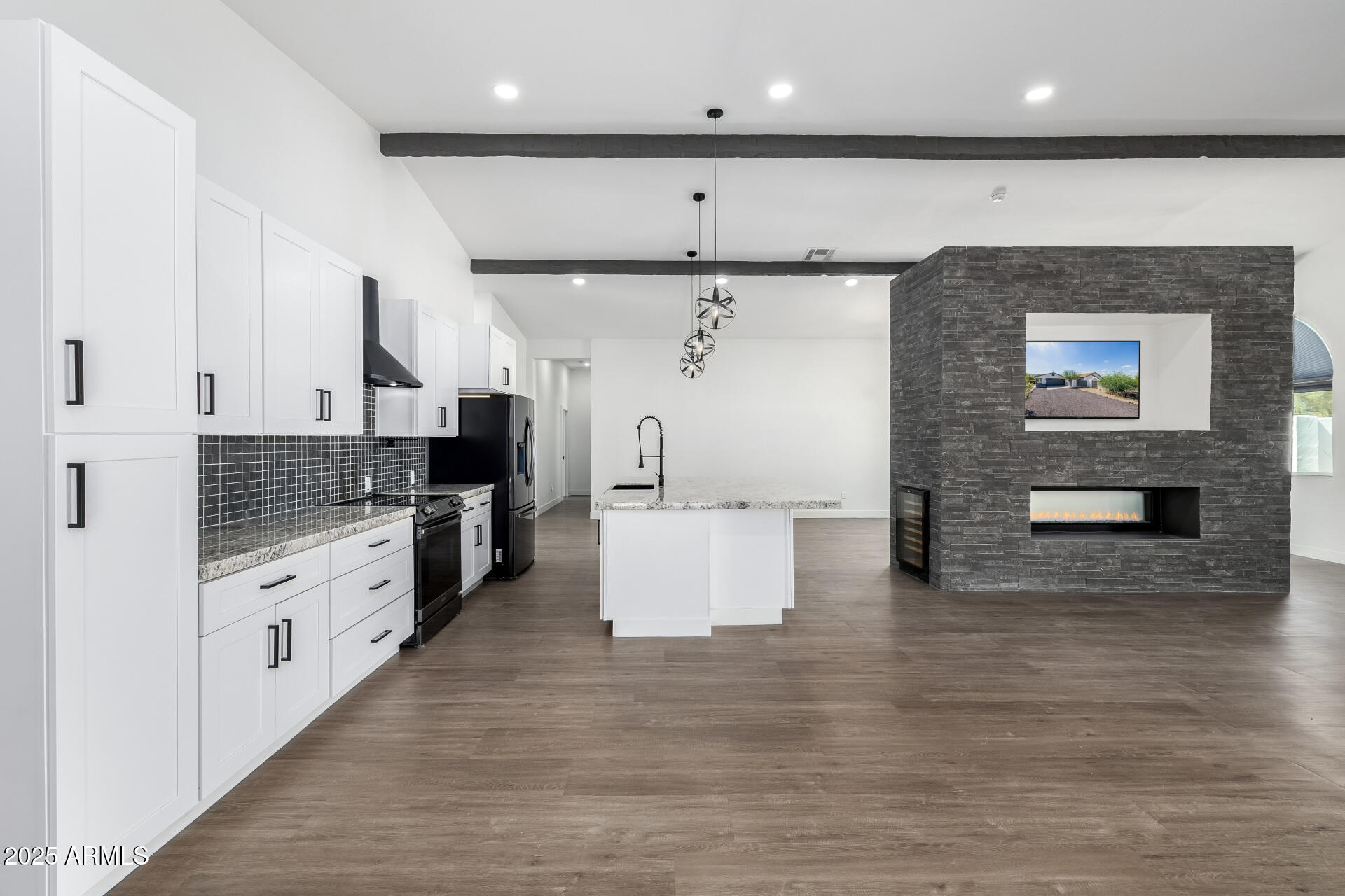 1807 W JOY RANCH Road