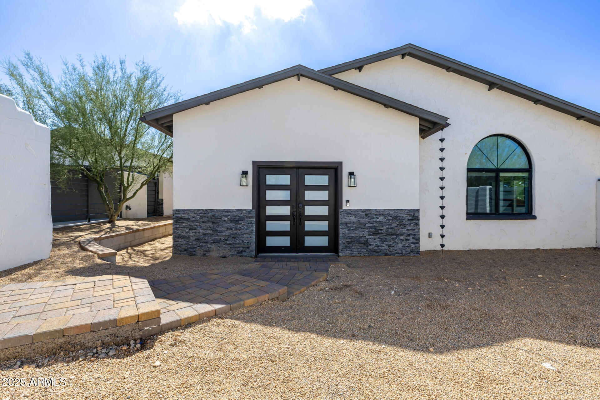 1807 W JOY RANCH Road