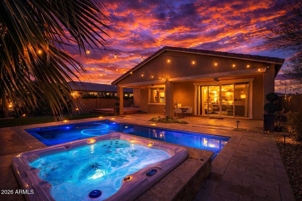 Photo of 7727 W Agora Lane, Phoenix, AZ 85043 (MLS # 6975958)