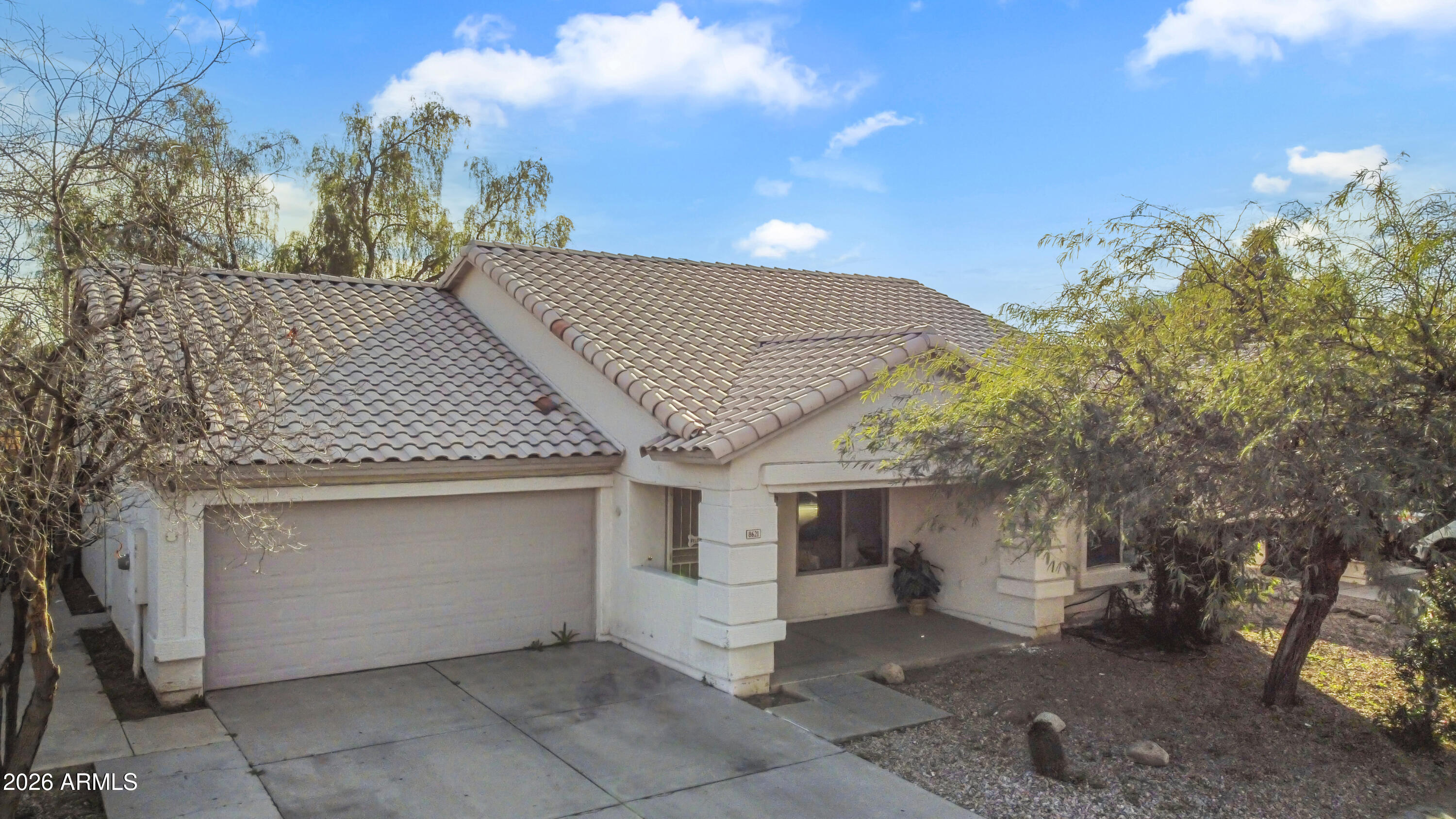 8621 W CAMPBELL Avenue