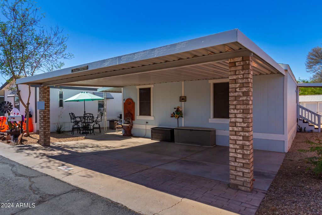 Photo of 2131 E Union Hills Drive #M1, Phoenix, AZ 85024 (MLS # 6998626)
