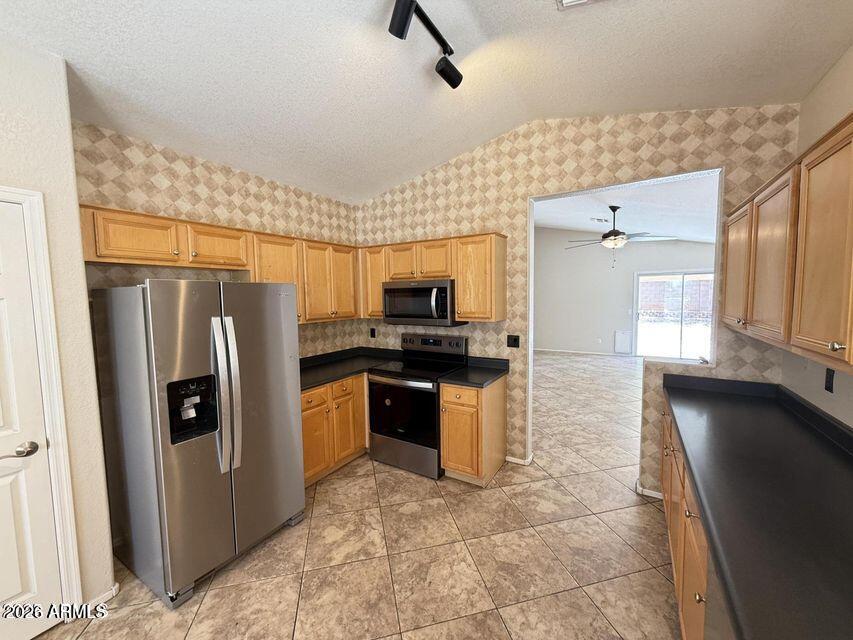 3518 W CHARLOTTE Drive