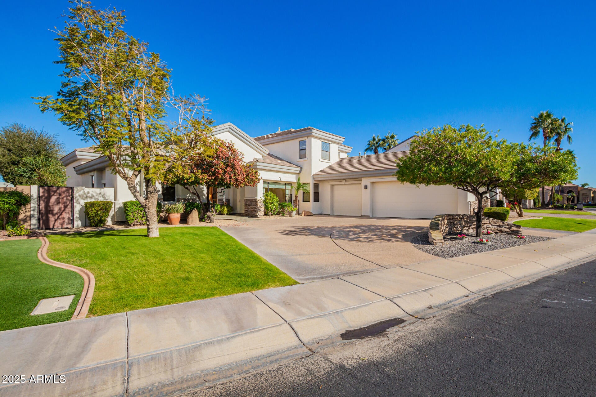 652 W ASTER Court