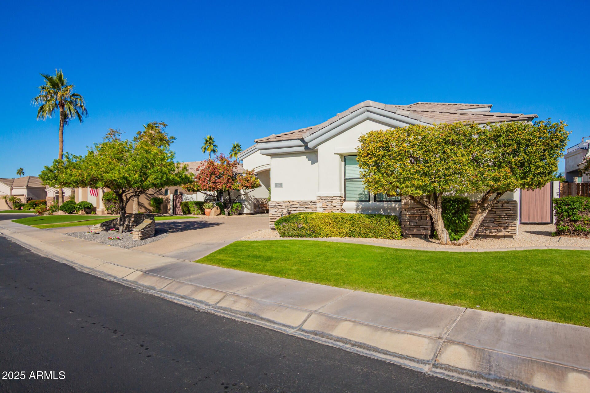 652 W ASTER Court