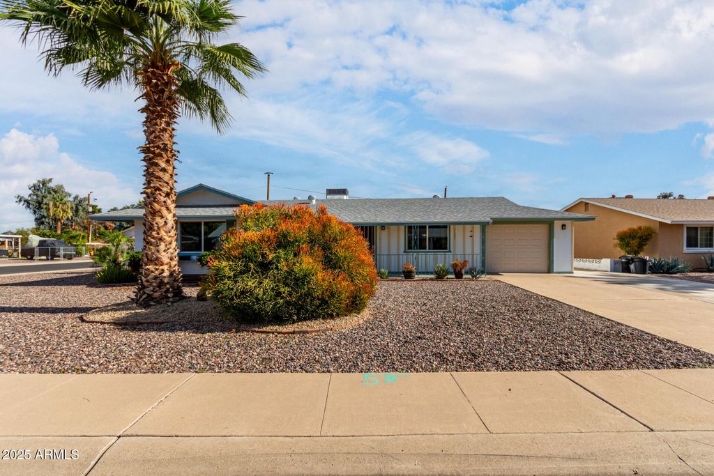 Photo of 11247 N 109th Avenue, Sun City, AZ 85351 (MLS # 6952920)