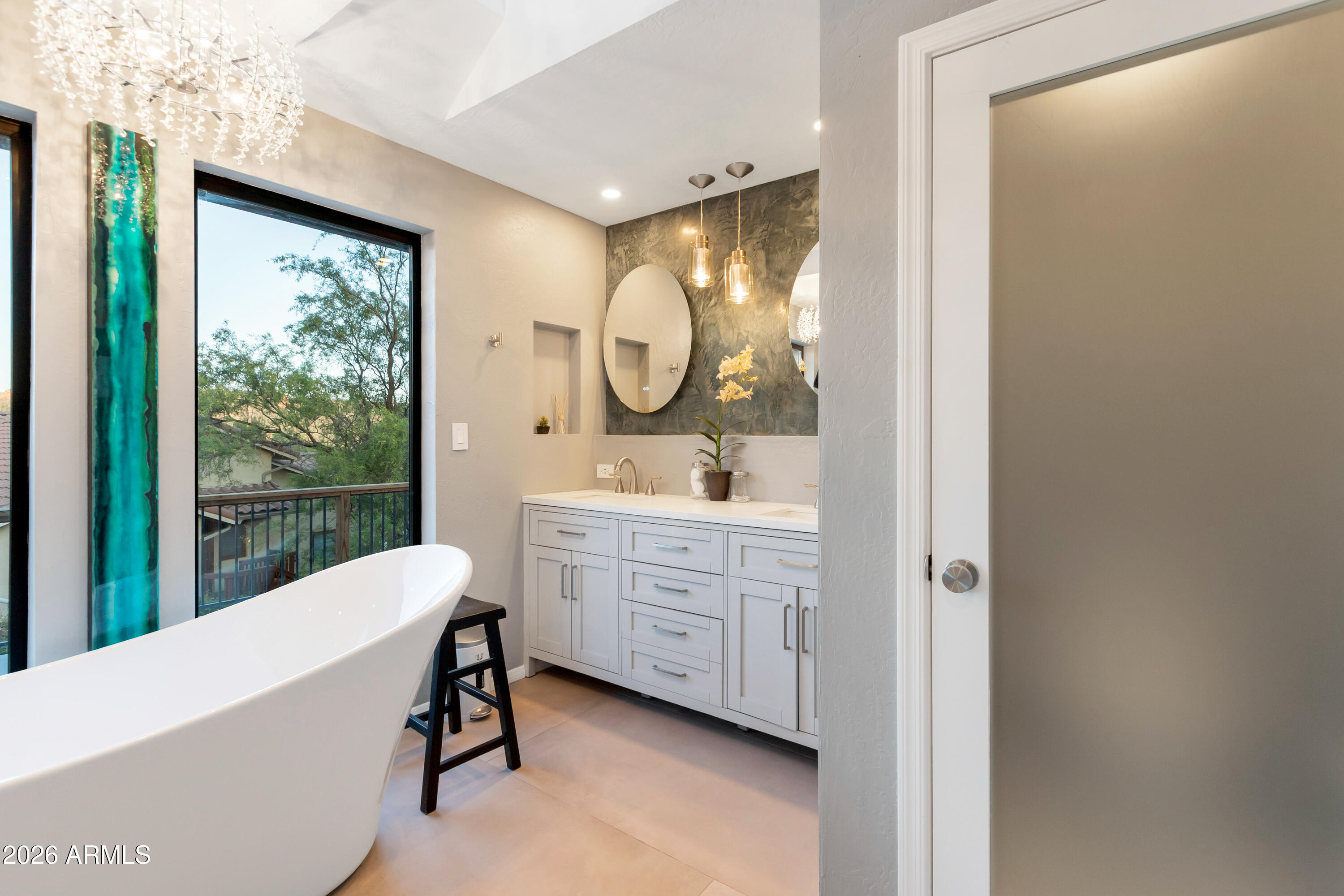 OAK CREEK - Residential