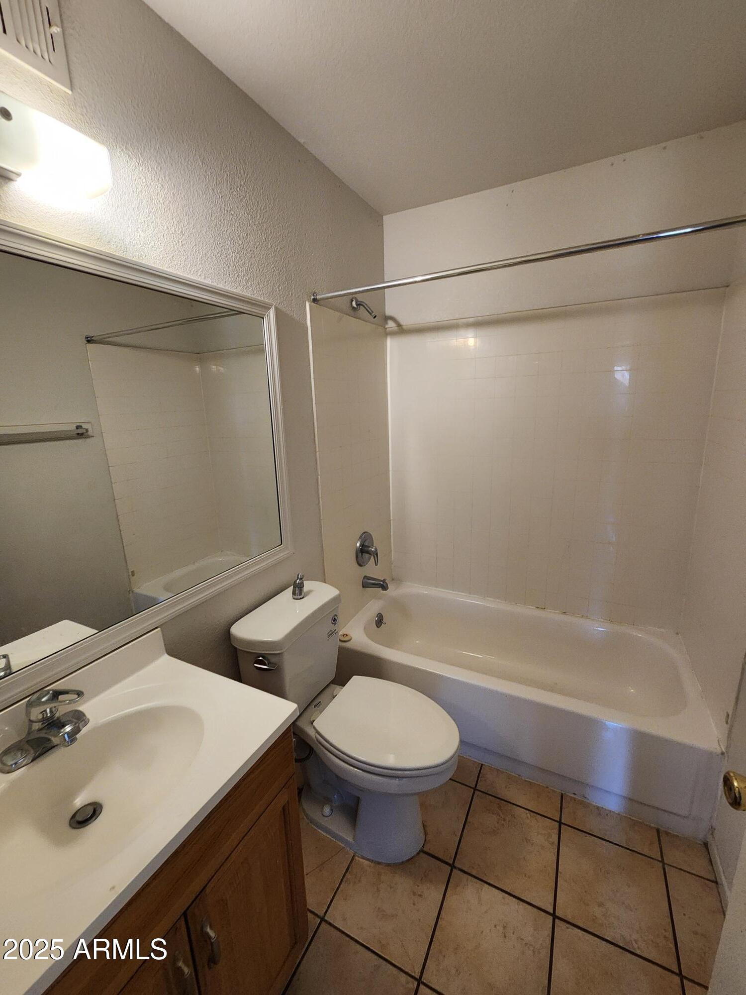 2335 W POINSETTIA Drive