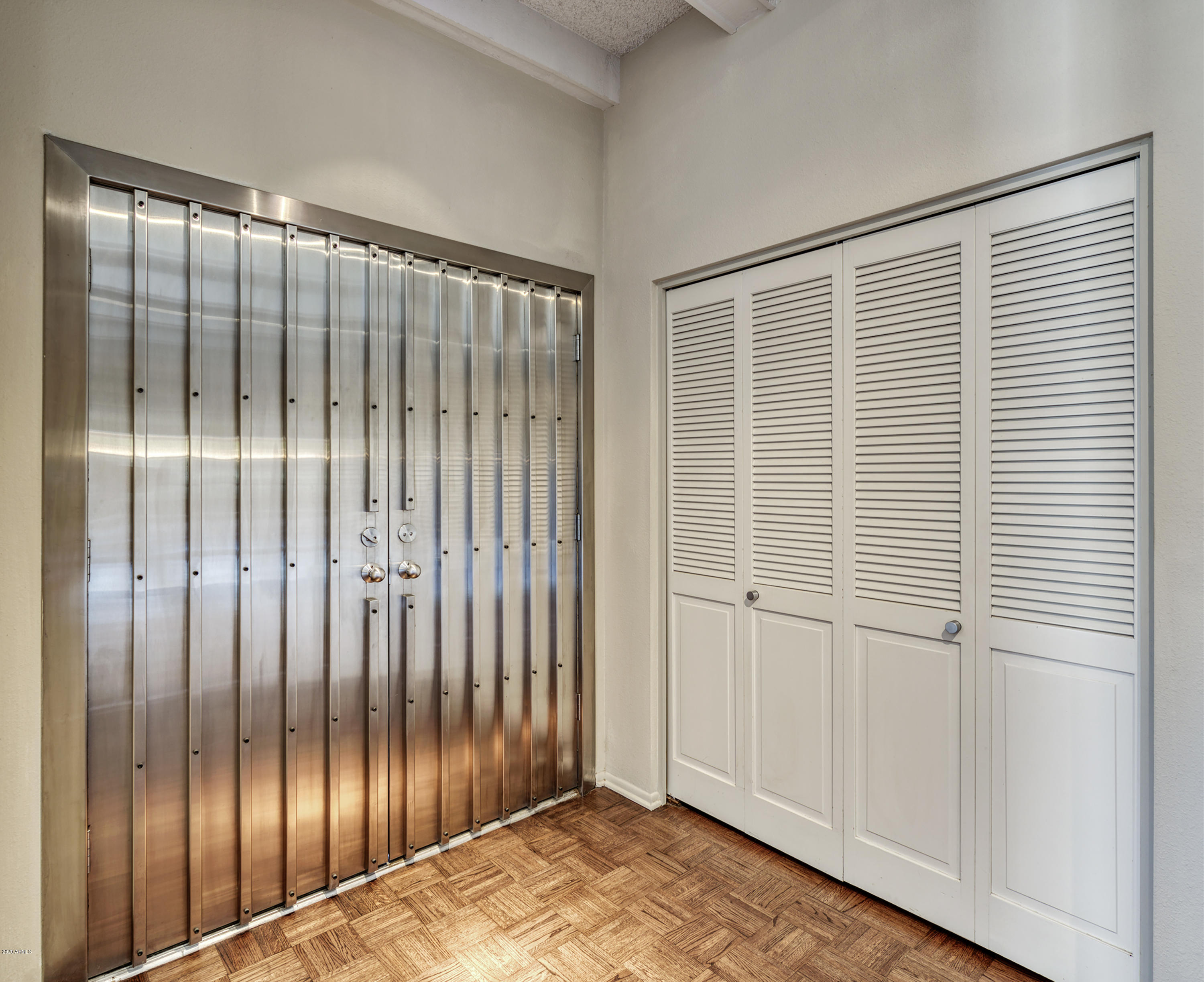 7145 E MCDONALD Drive