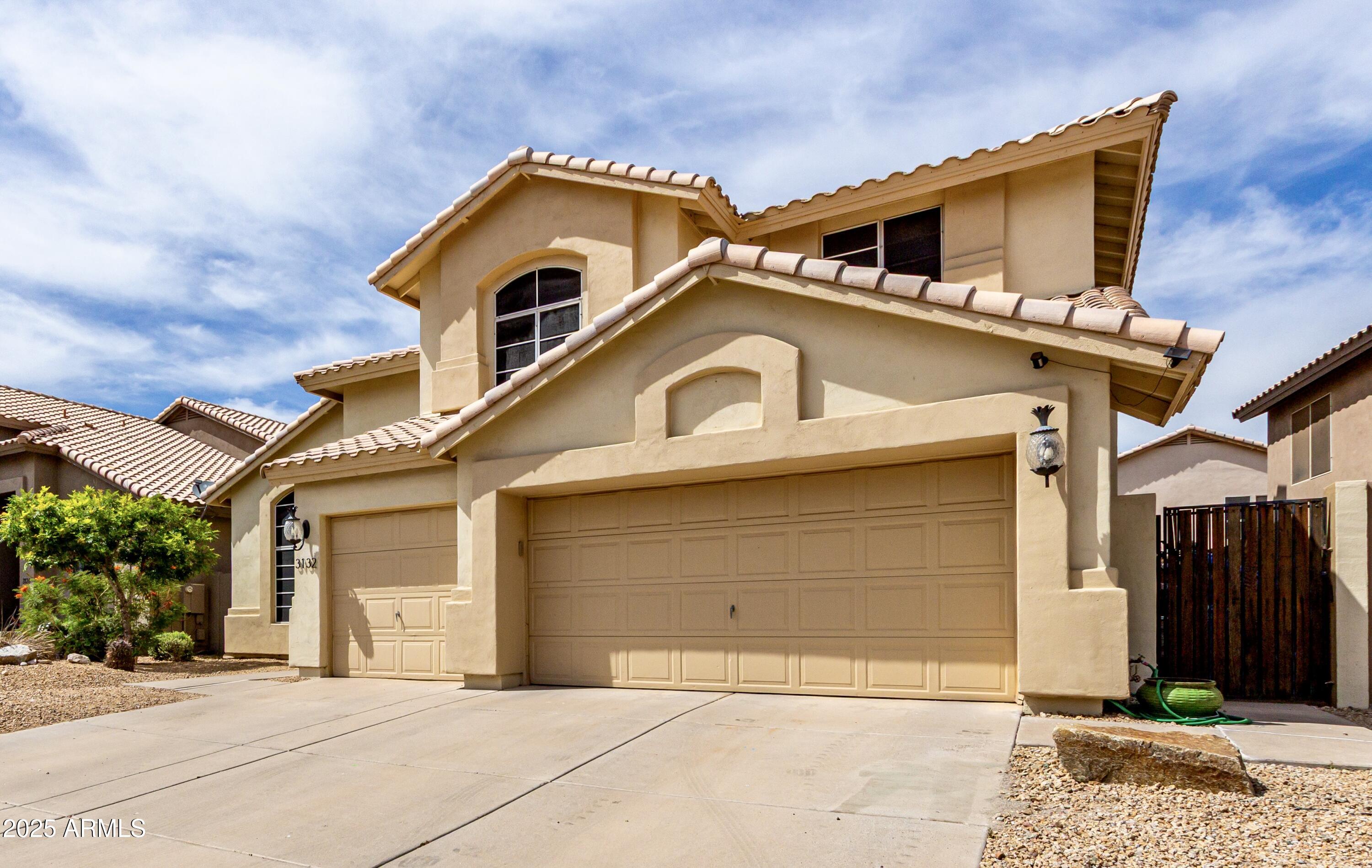 3132 E WILDWOOD Drive