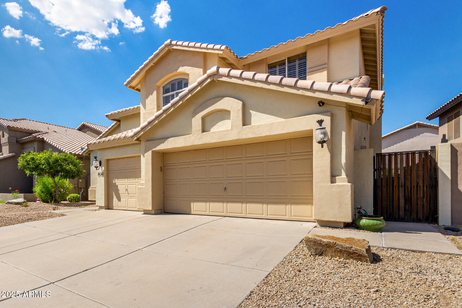 3132 E WILDWOOD Drive