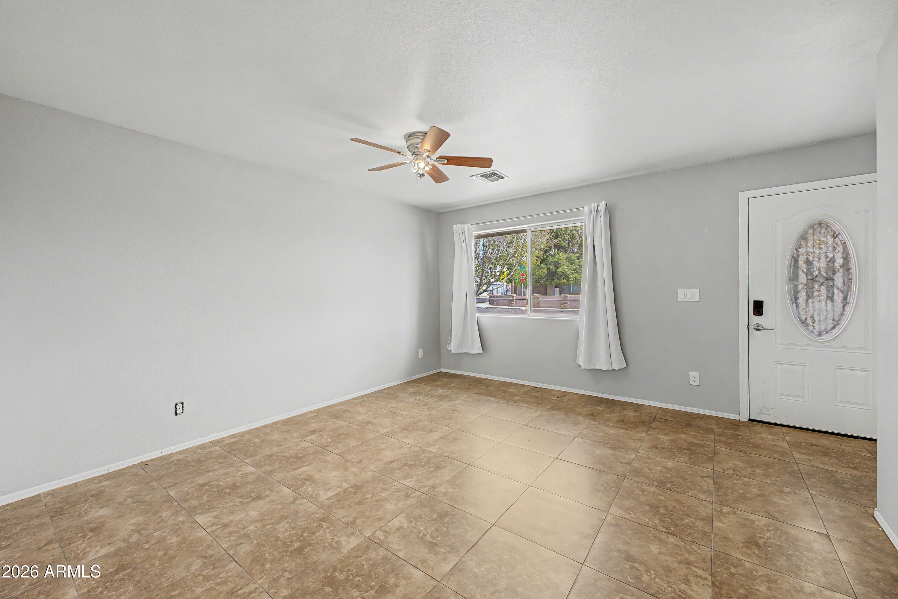 648 E 10TH Drive