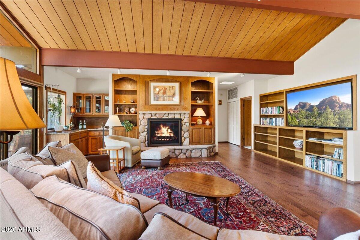Sedona, Arizona, 86336, United States, 3 Bedrooms Bedrooms, ,3 BathroomsBathrooms,Residential,Active,2022374