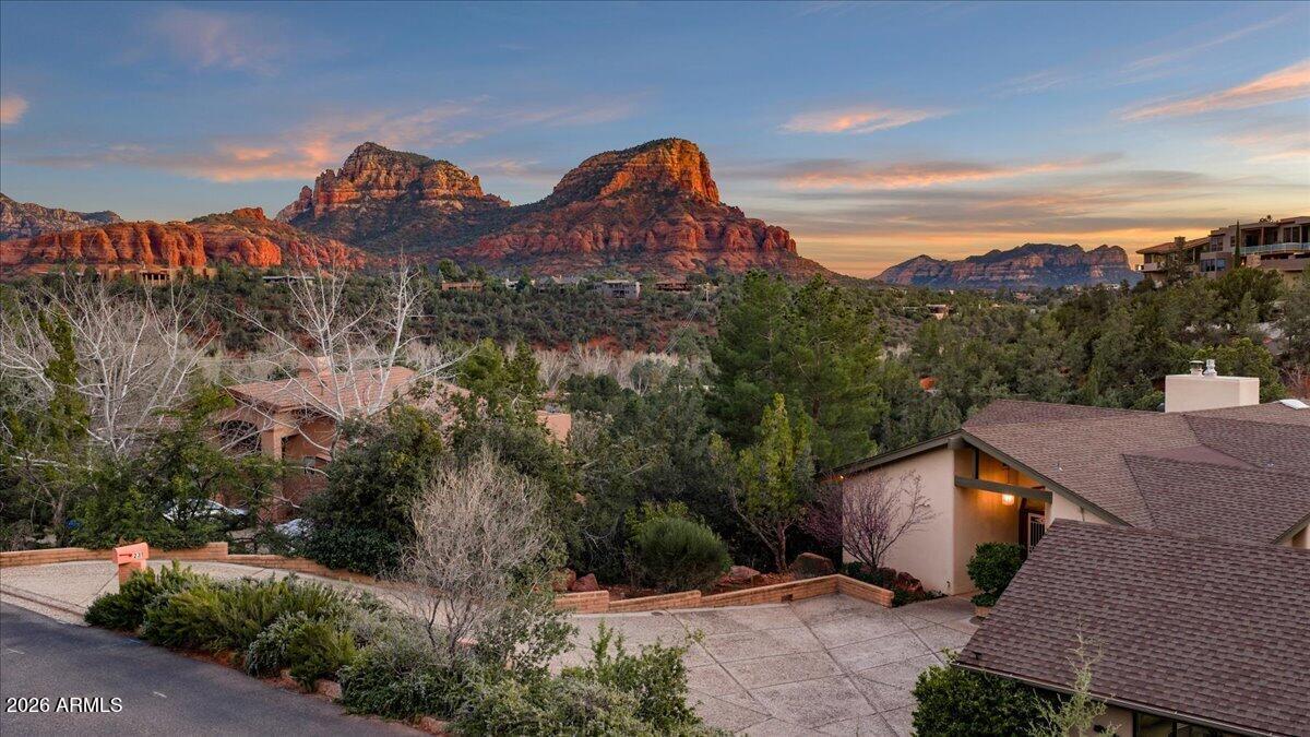Sedona, Arizona, 86336, United States, 3 Bedrooms Bedrooms, ,3 BathroomsBathrooms,Residential,Active,2022374