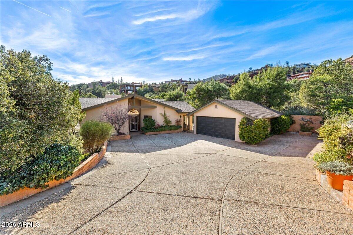 Sedona, Arizona, 86336, United States, 3 Bedrooms Bedrooms, ,3 BathroomsBathrooms,Residential,Active,2022374