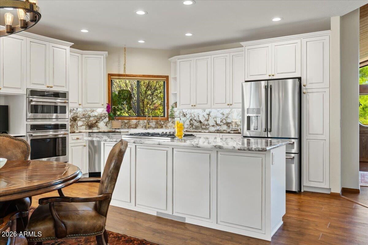 Sedona, Arizona, 86336, United States, 3 Bedrooms Bedrooms, ,3 BathroomsBathrooms,Residential,Active,2022374