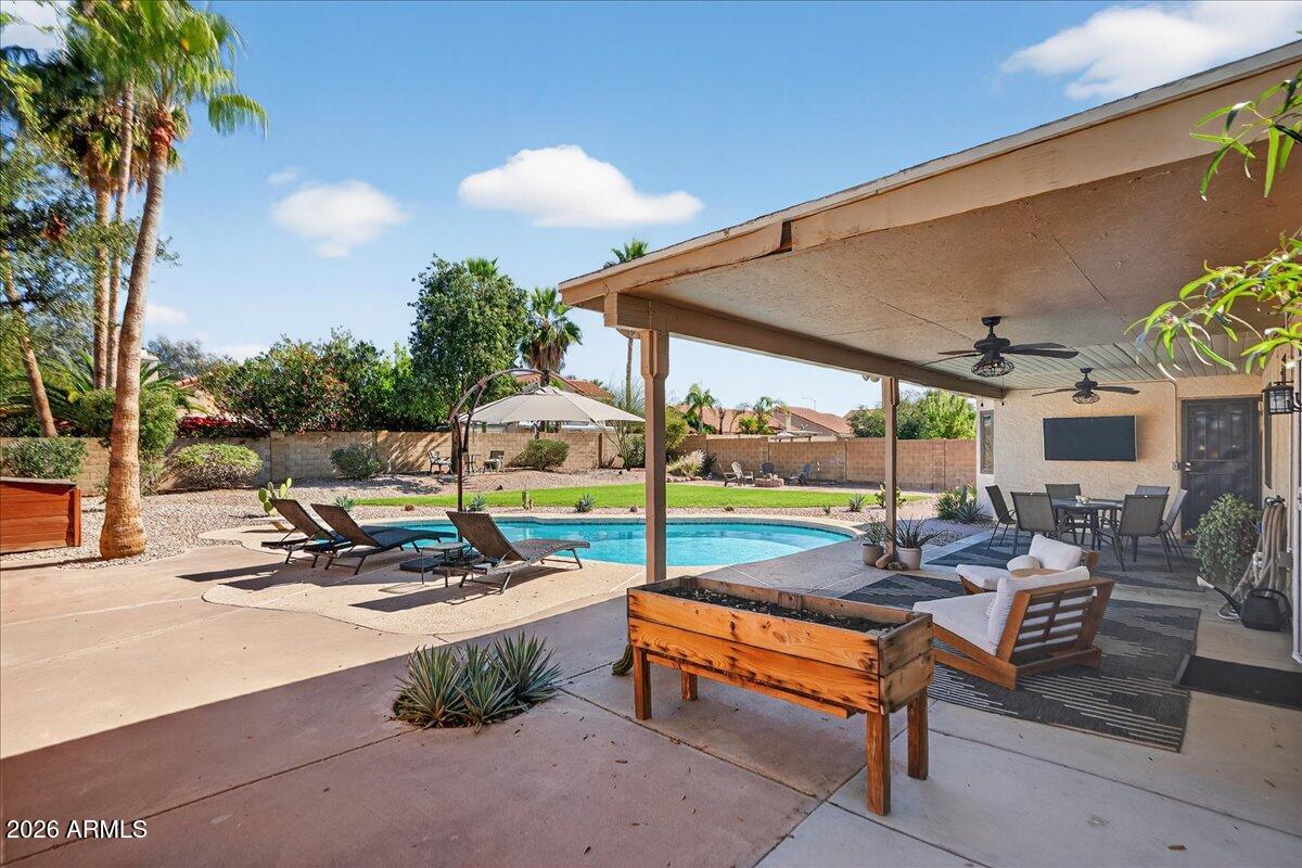 5606 E ENROSE Street