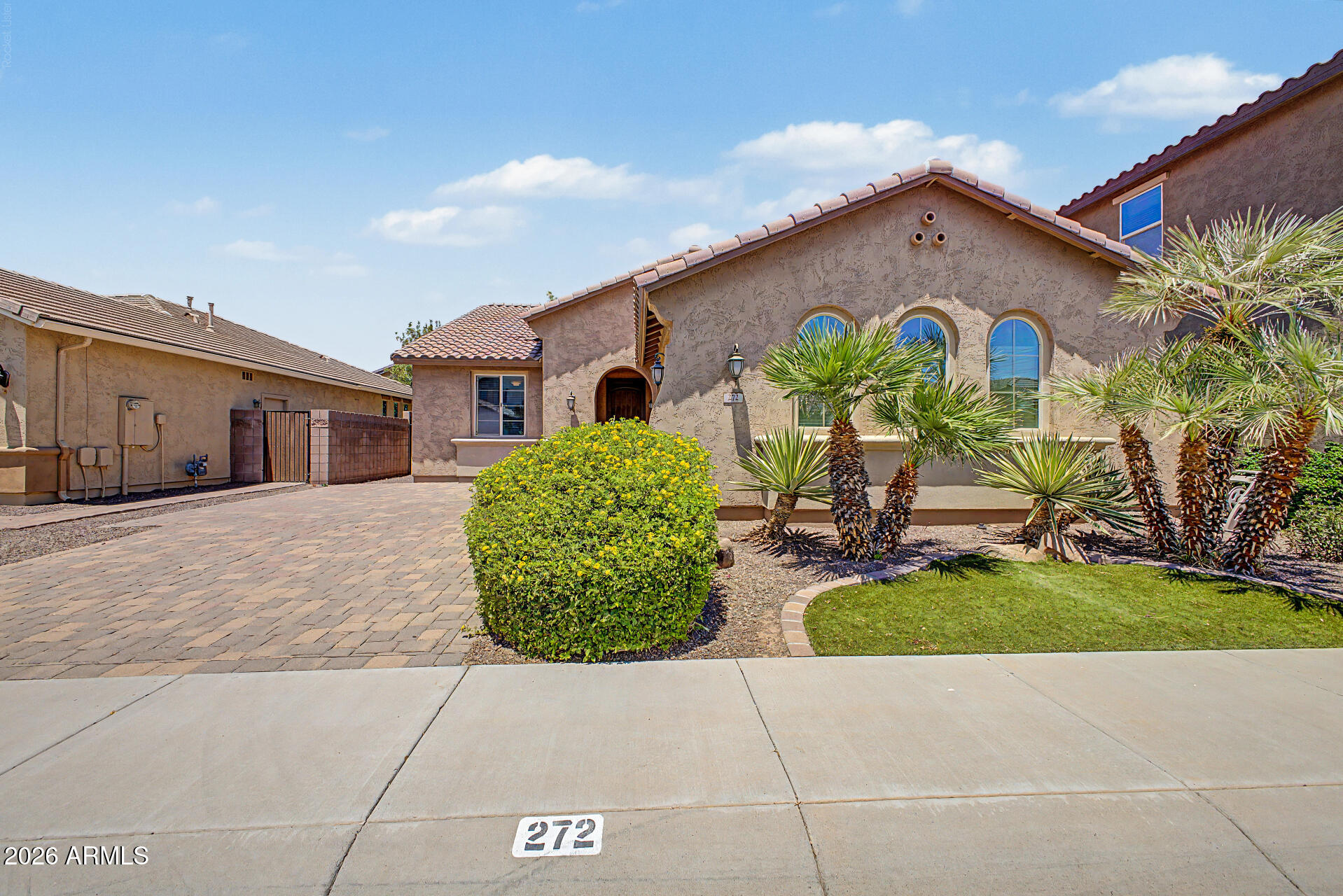 272 E GLACIER Drive