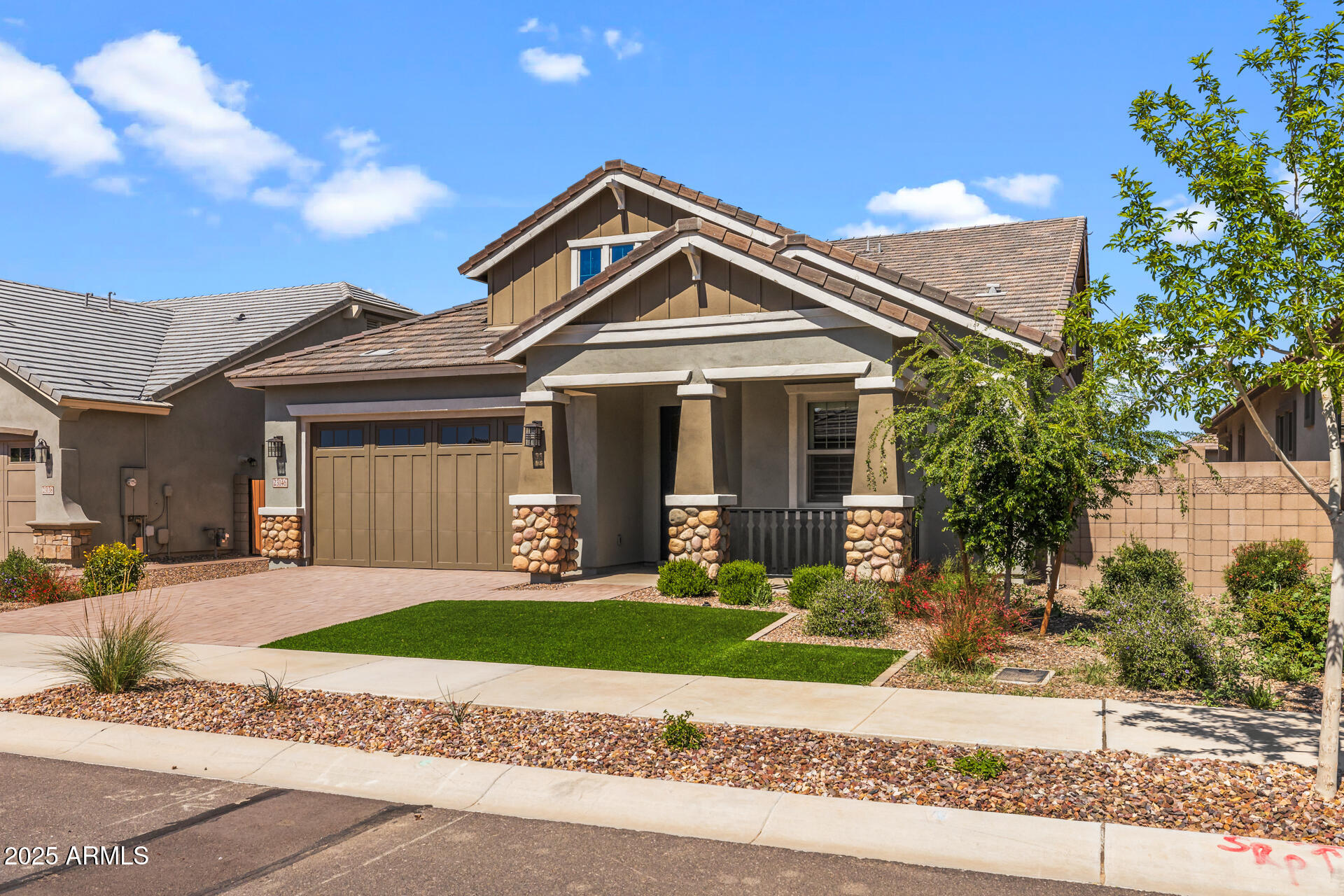 Homes 1 23146 E Canary Way