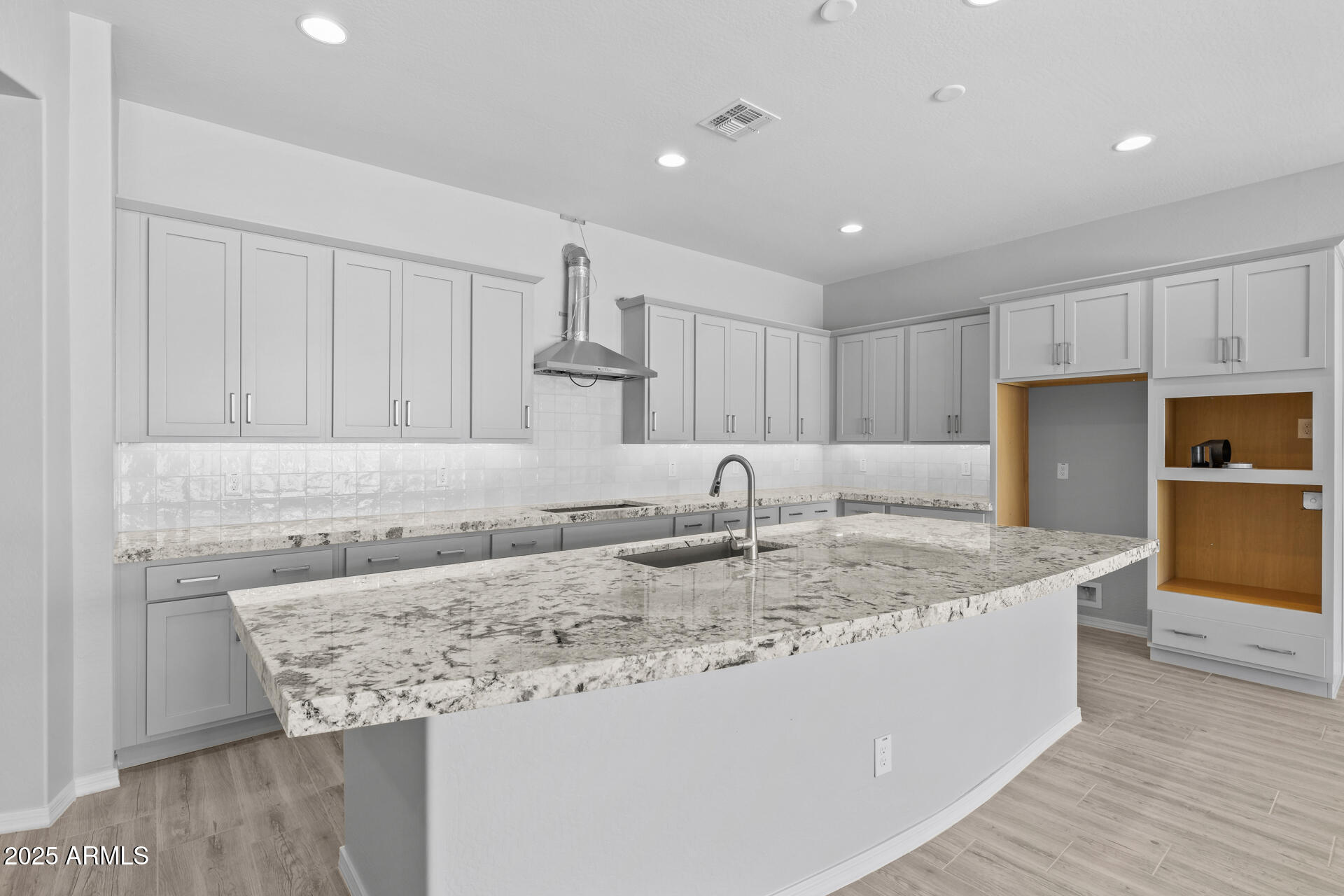 Homes 2 23146 E Canary Way