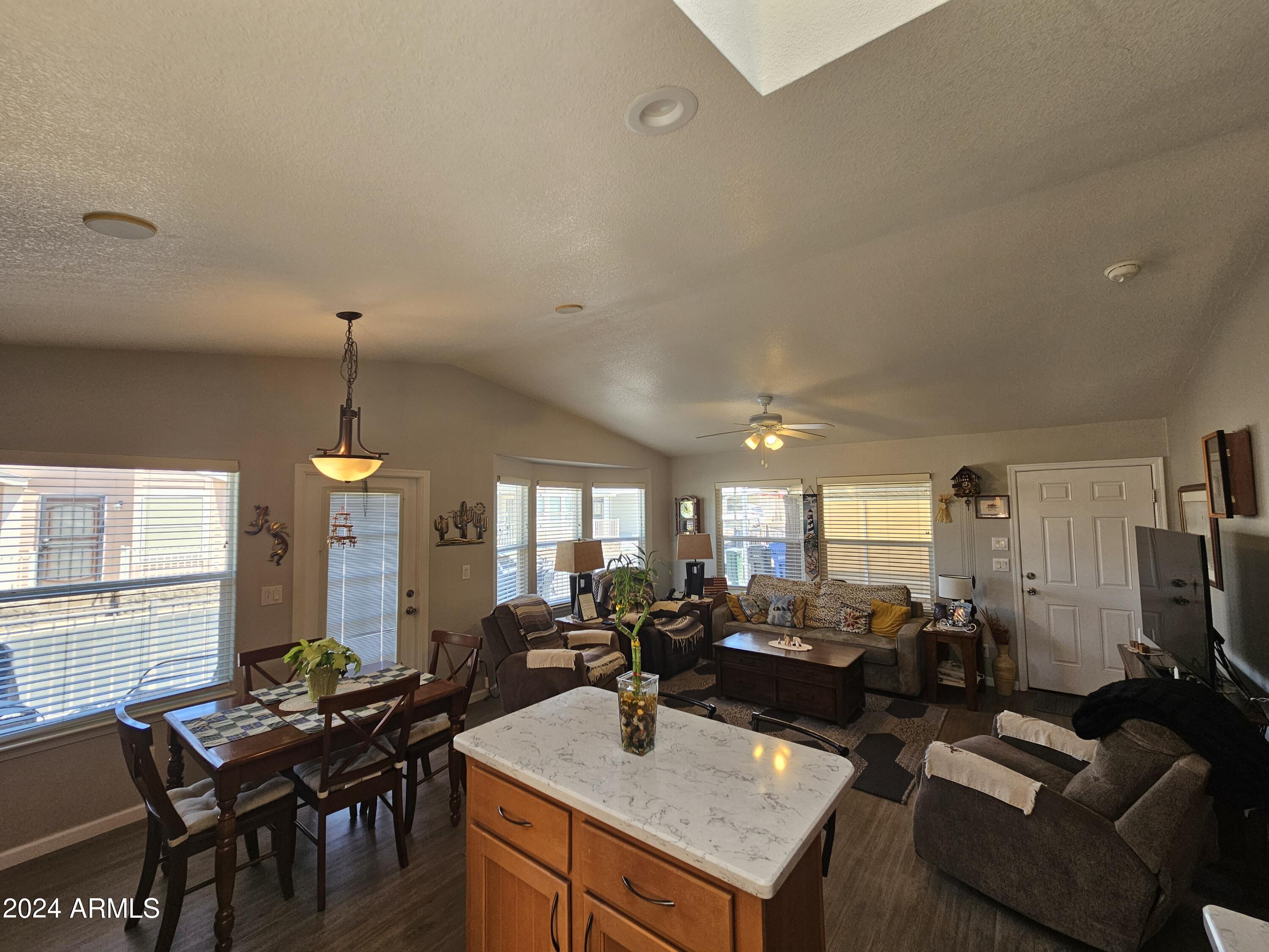 650 N Hawes Road 4507