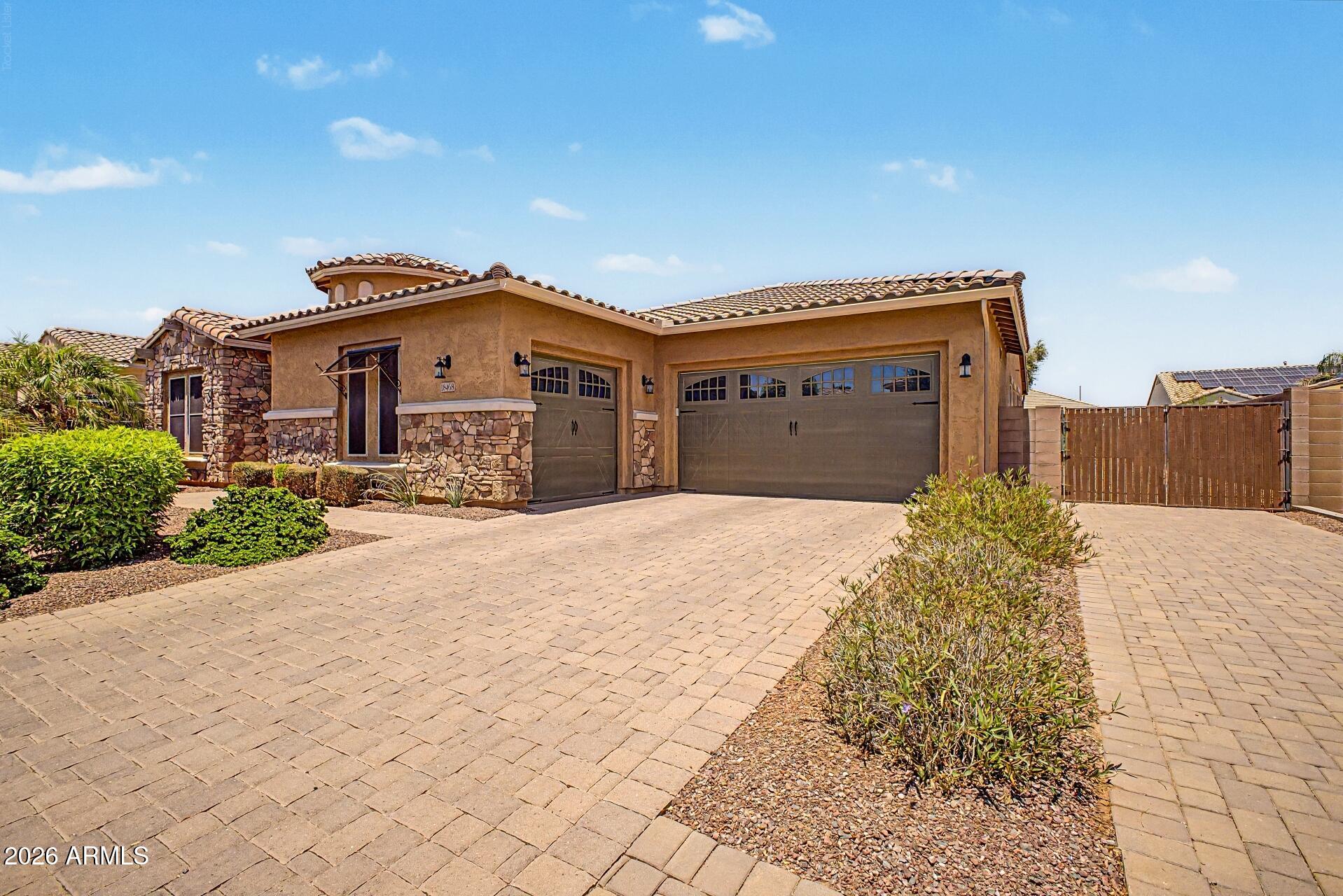 18468 W PARADISE Lane