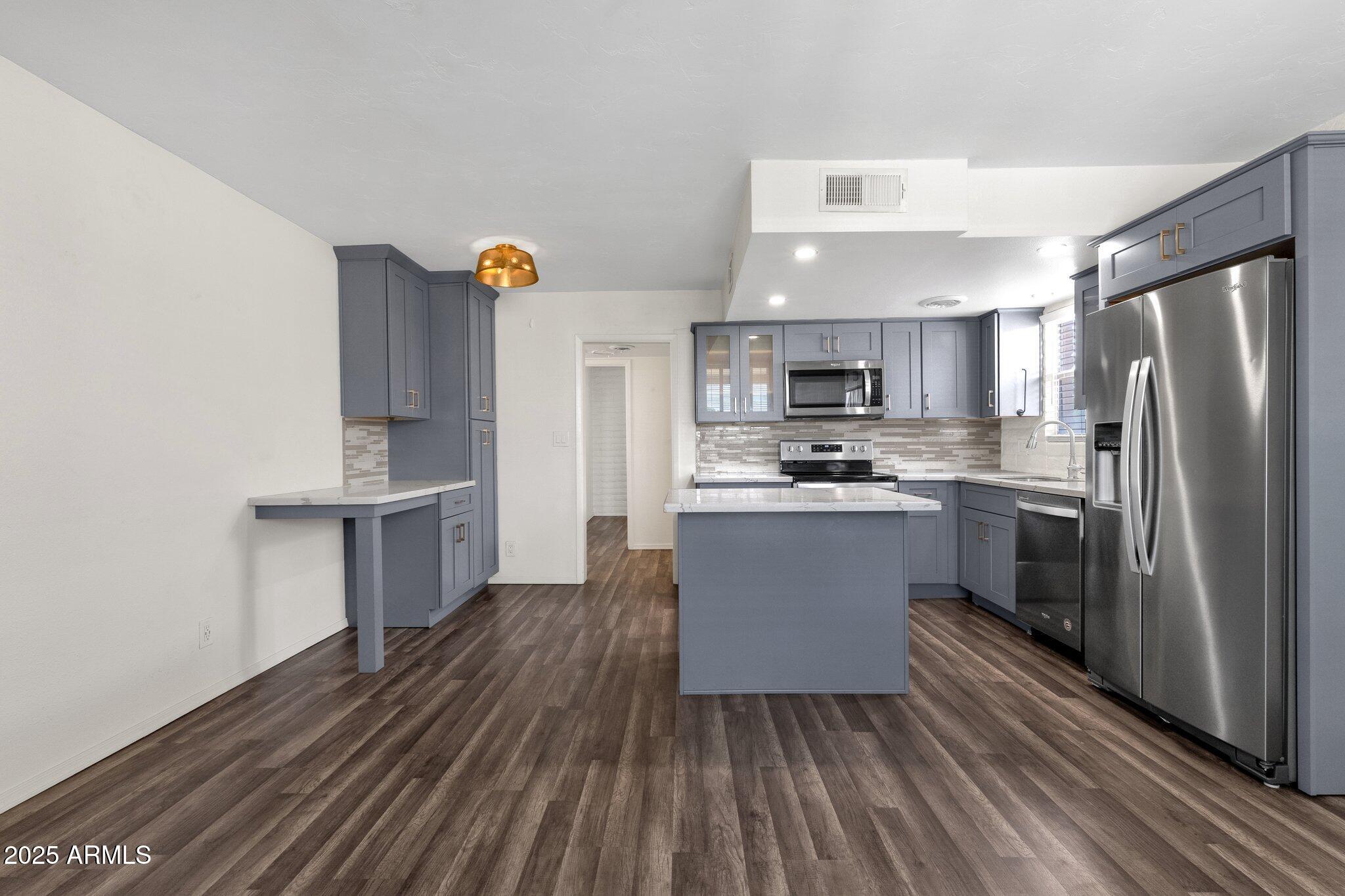 3737 E TURNEY Avenue 216