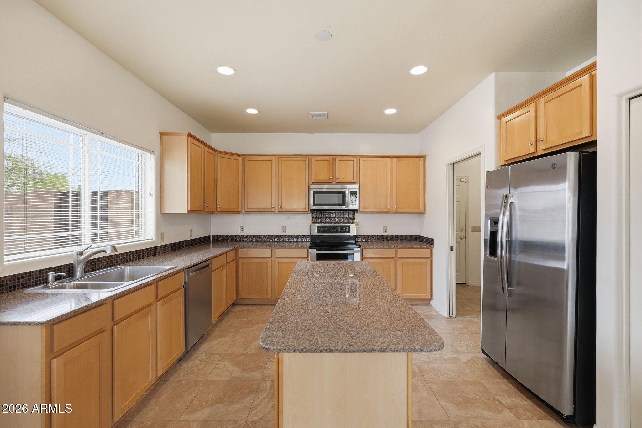 320 E QUAIL Court
