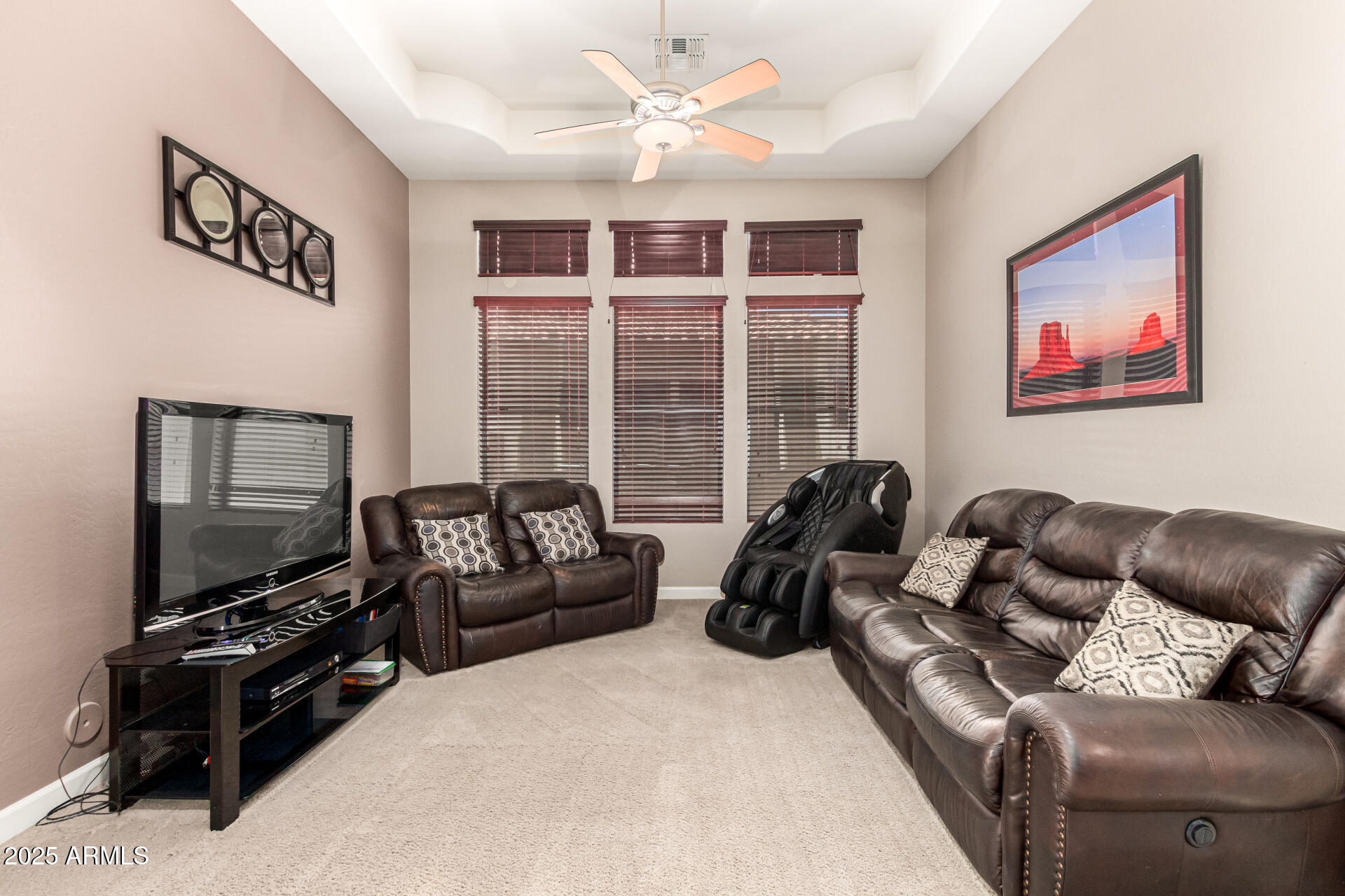 4041 N SILVER RIDGE Circle