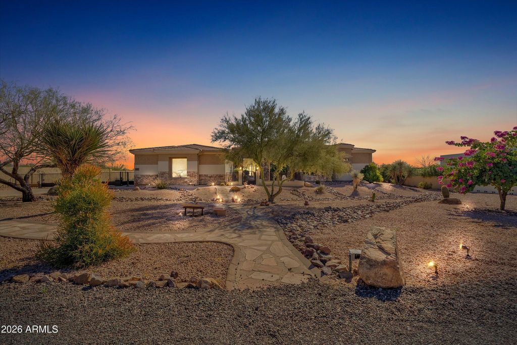 Photo of 5643 E Rancho Tierra Drive, Cave Creek, AZ 85331 (MLS # 6985772)