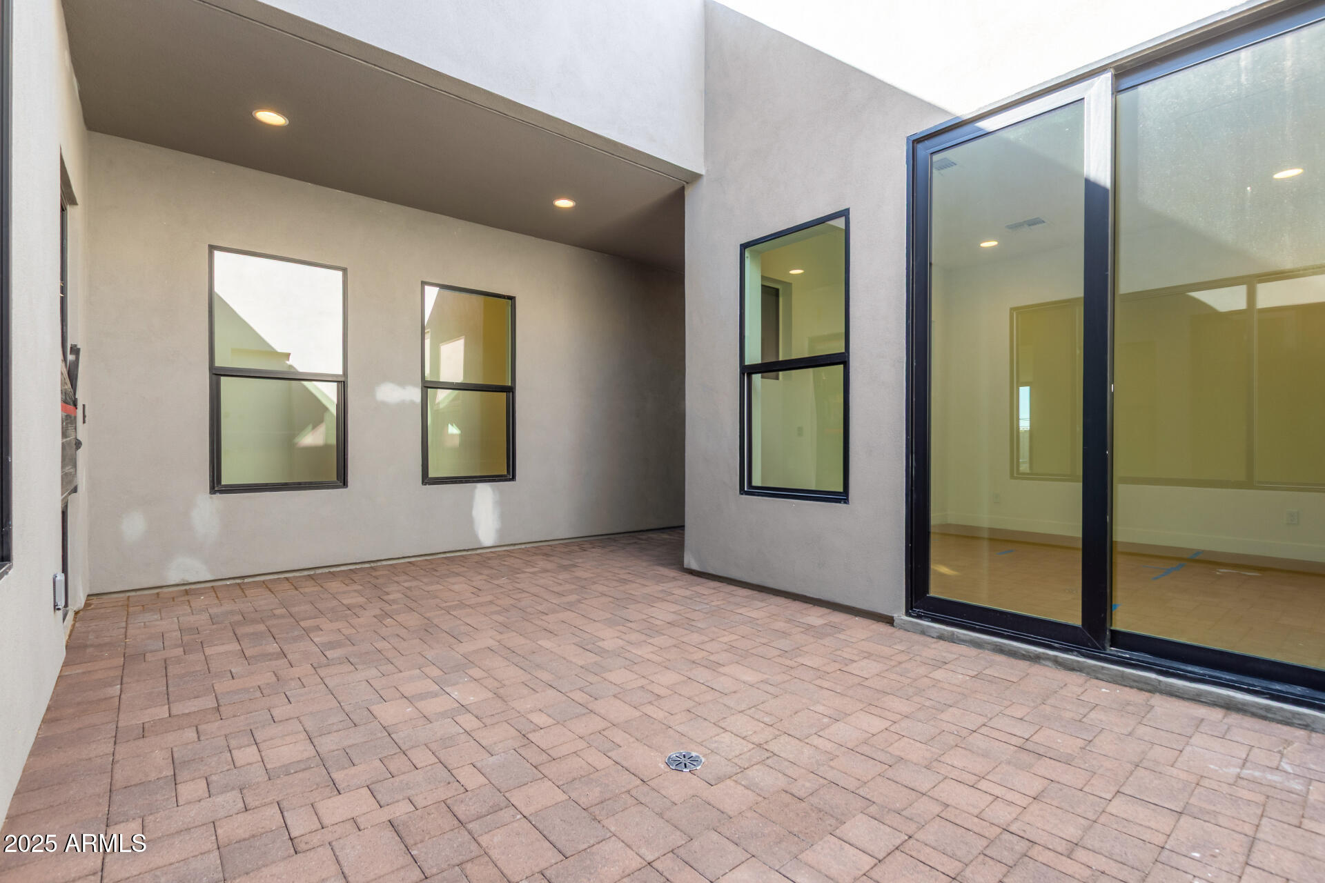 5713 E RANCHO CALIENTE Drive