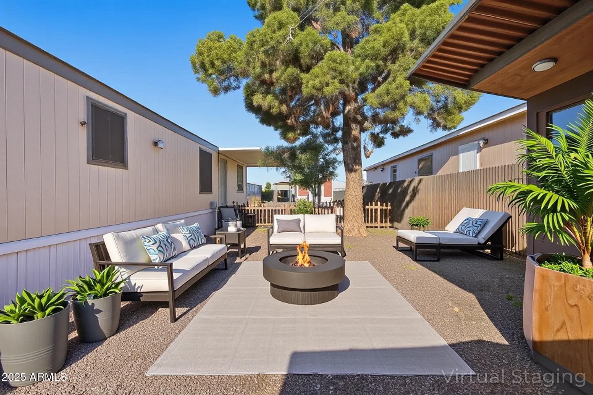 8427 W GLENDALE Avenue 88