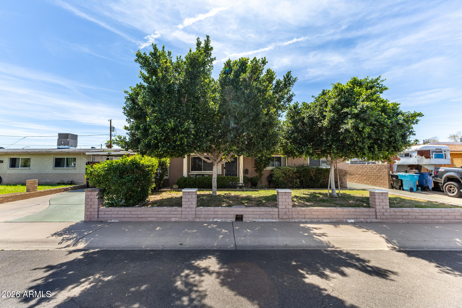 3313 W SURREY Avenue