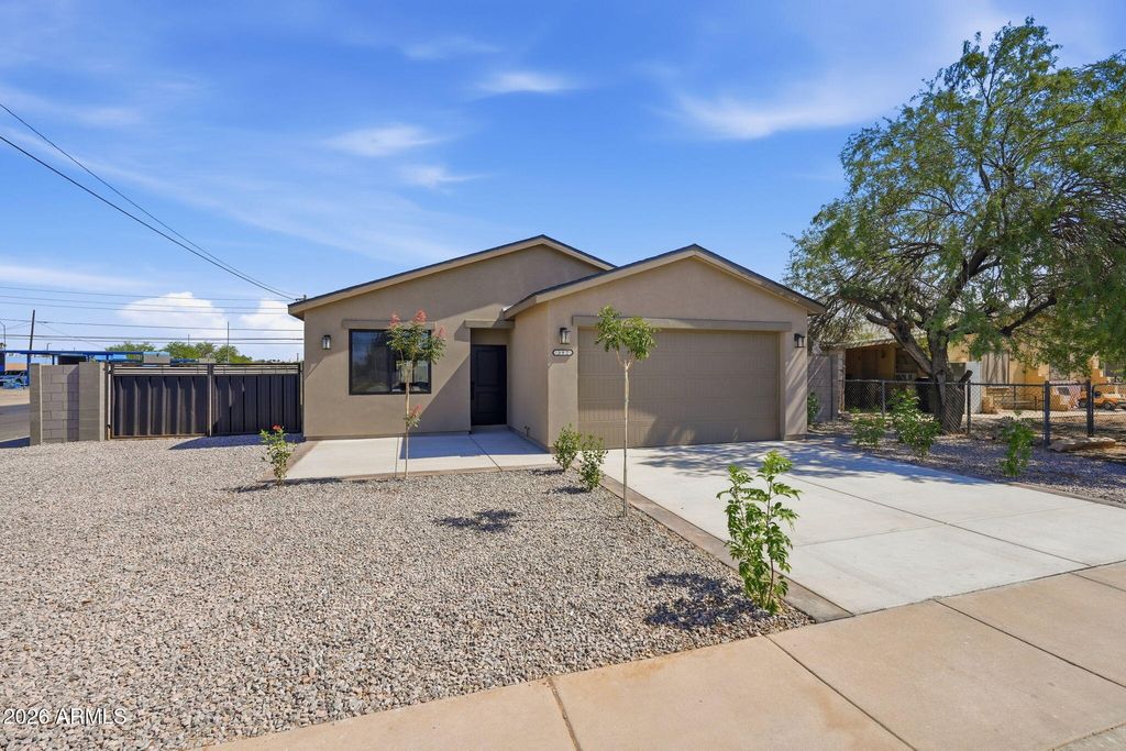 Photo of 392 W Lincoln Avenue, Coolidge, AZ 85128 (MLS # 6980108)