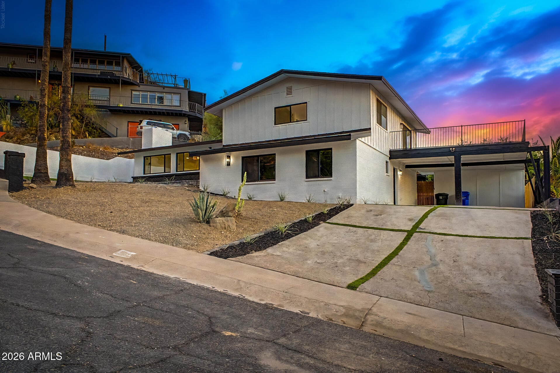 1315 E ECHO Lane