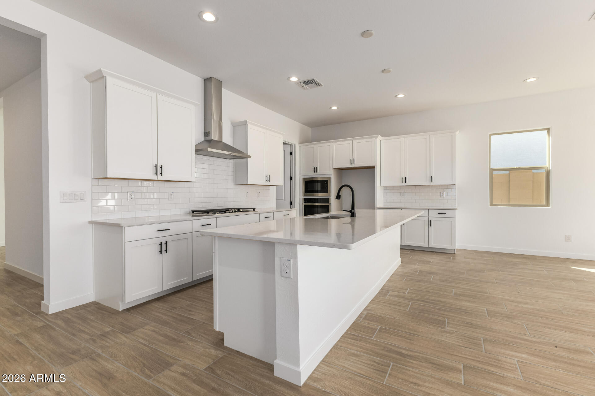 15808 W DESERT HOLLOW Drive