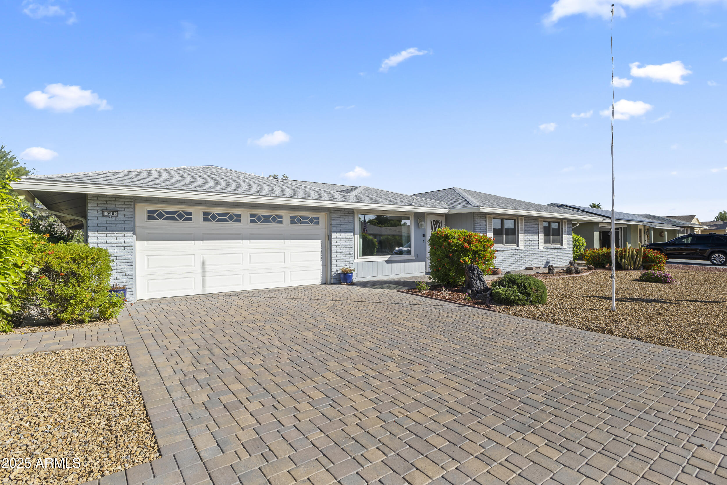 10902 W BROOKSIDE Drive