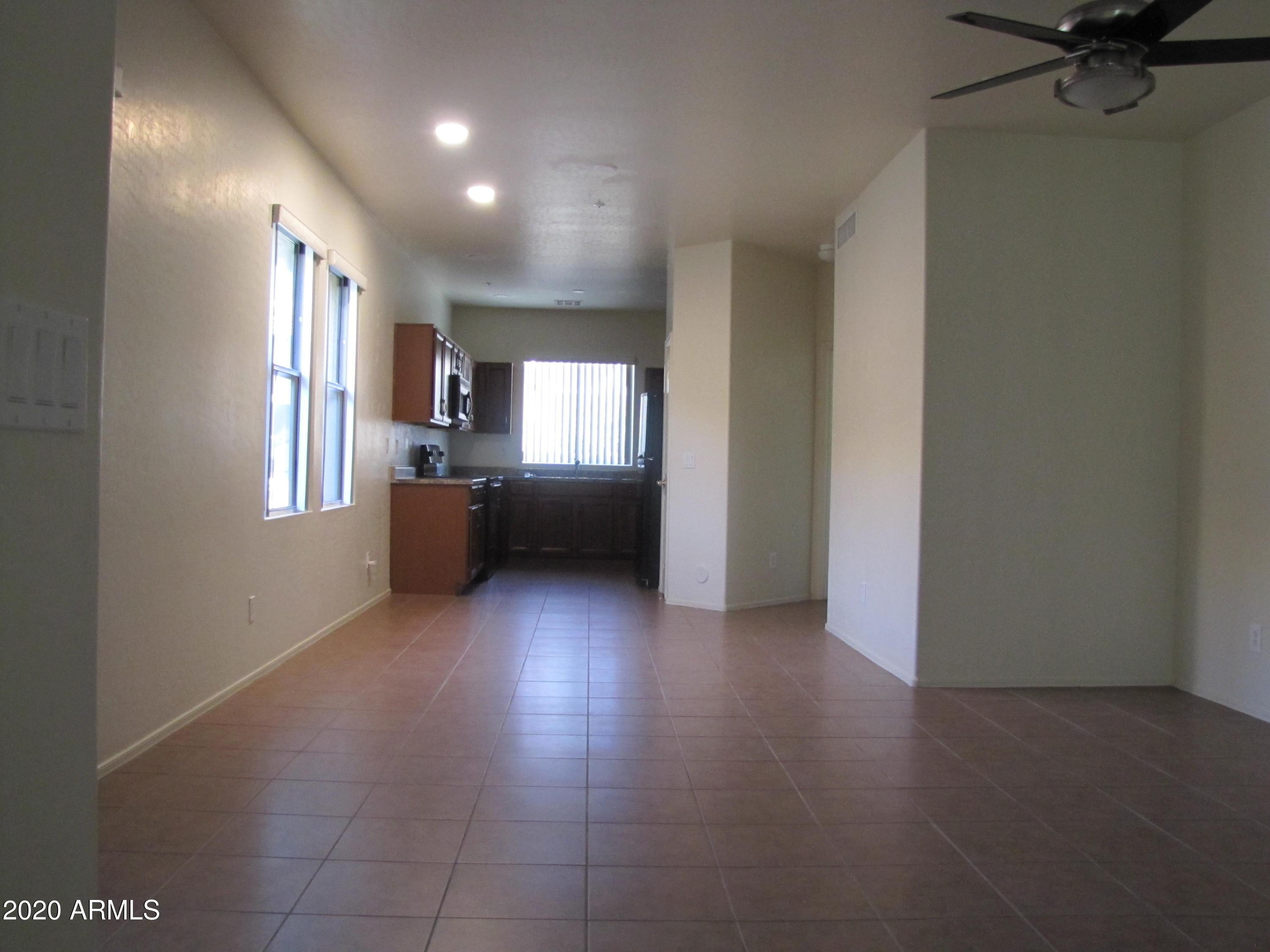 975 W Wendy Way