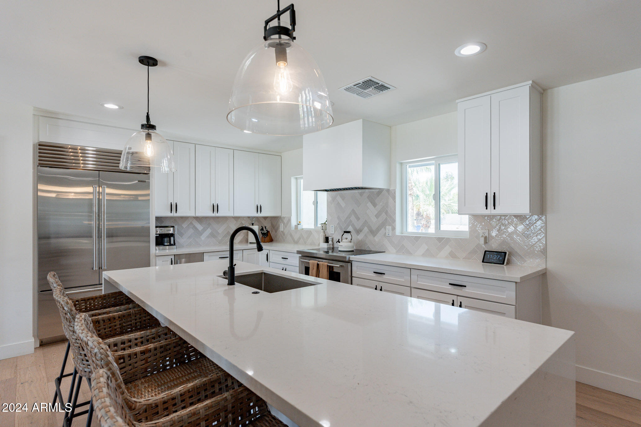 6001 E LARKSPUR Drive